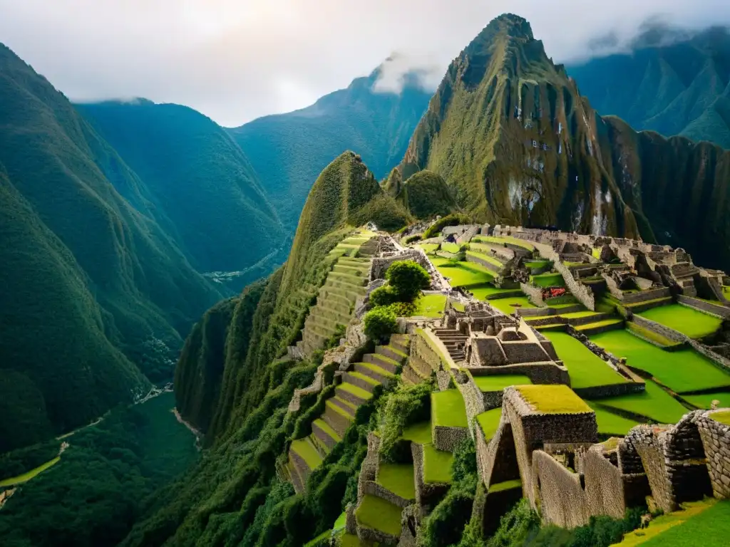 Explora los secretos arquitectónicos de Machu Picchu a través de los intrincados detalles de sus piedras y la luz que resalta sus diseños ancestrales