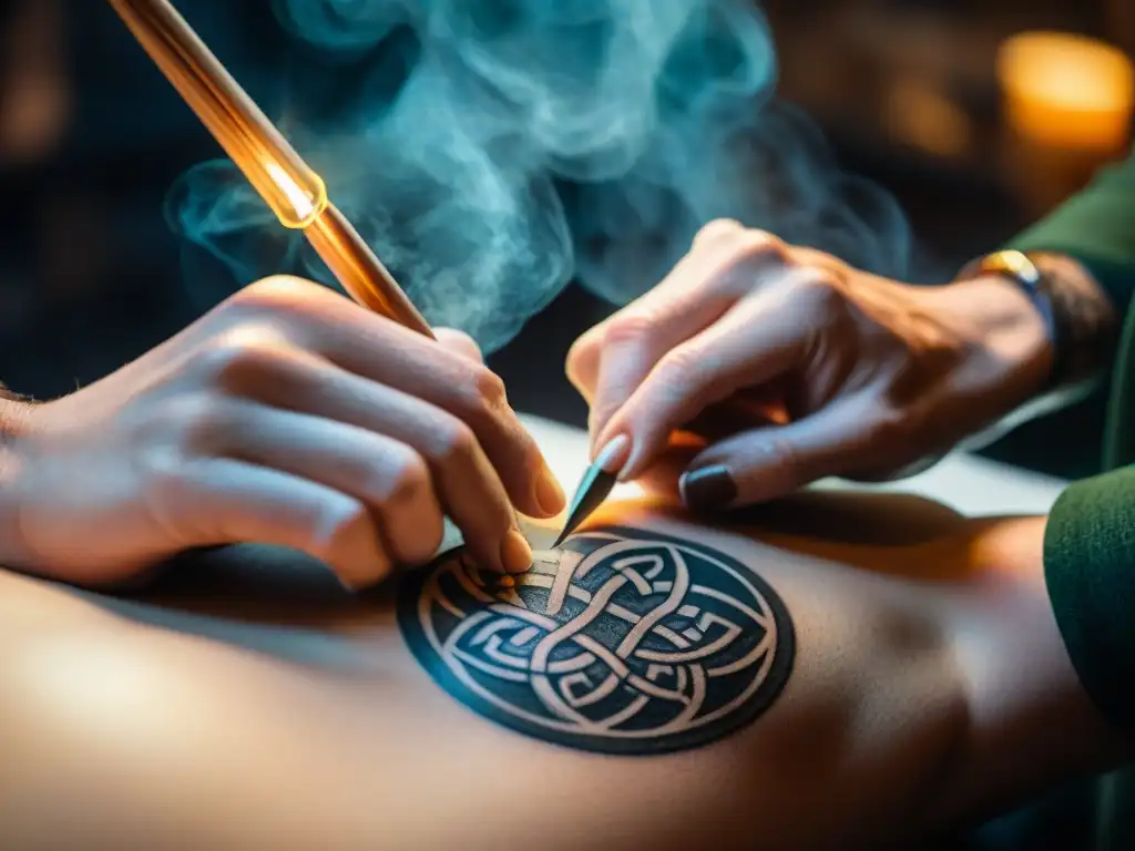 Un tatuador celta ancestral crea un intrincado diseño a mano en la piel de un cliente, destacando la artesanía