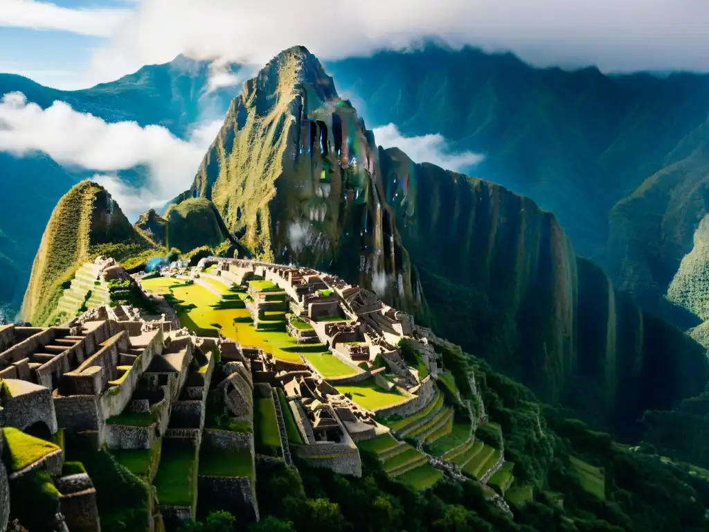 Vista aérea detallada de Machu Picchu, mostrando ruinas incas, campos terrazados y exuberante paisaje