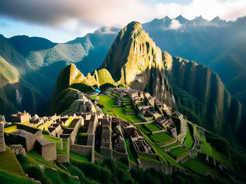 Vista detallada de Machu Picchu al amanecer, resaltando los Templos Solares Incas misterios con play of light en la arquitectura y paisaje andino